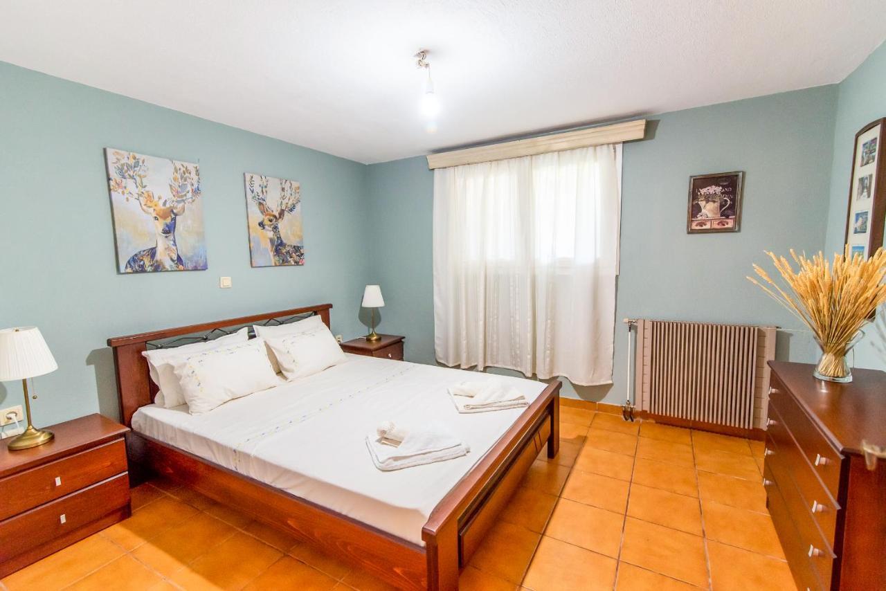 Pine Trees Apartment Preveza Luaran gambar